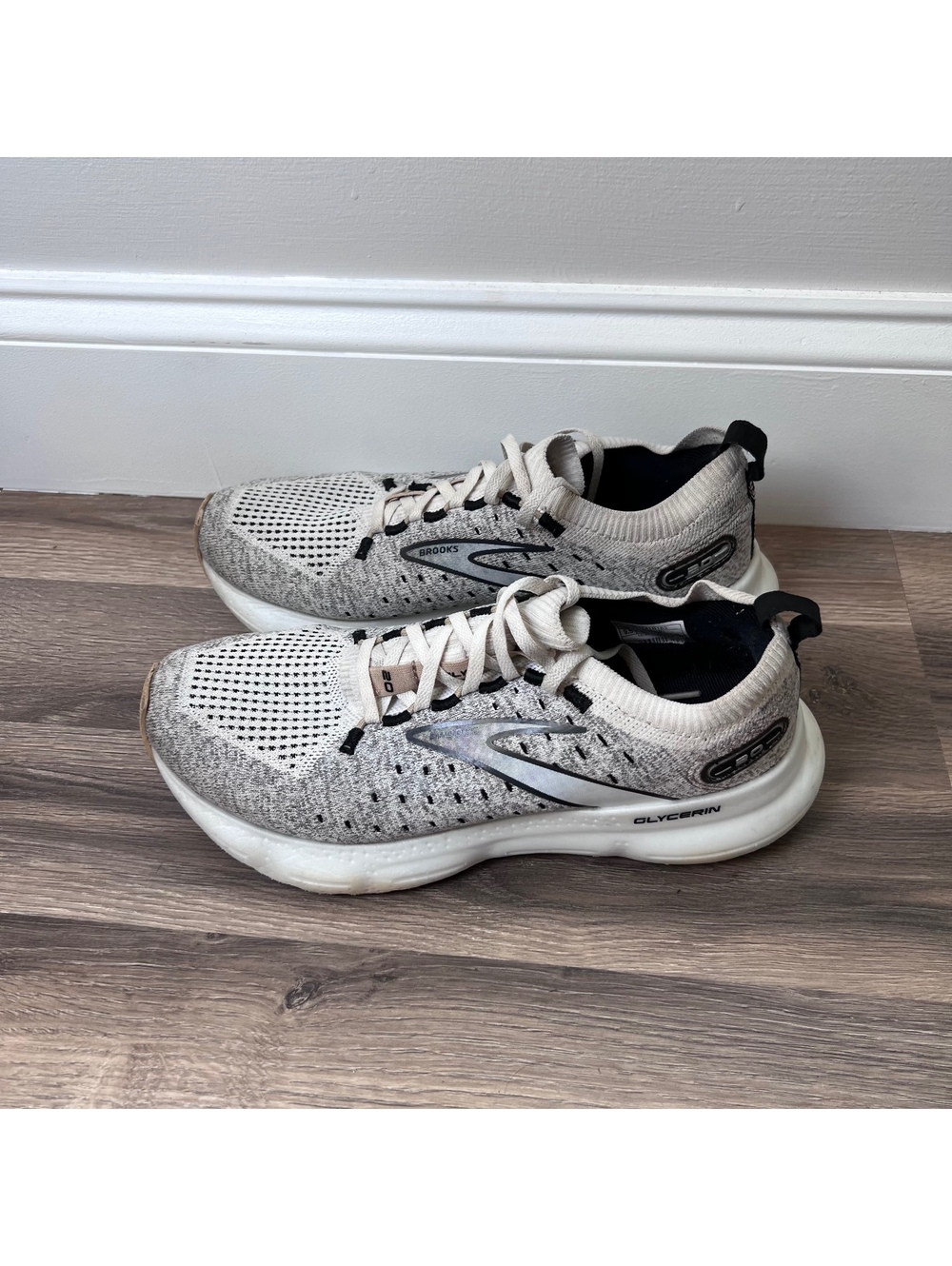 Brooks Women's Size 9.5